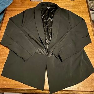 Women’s Plus Tuxedo Blazer Satin Lined Torrid Size 4